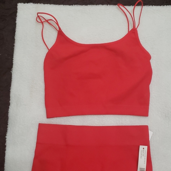 Two piece short set - Picture 2 of 5